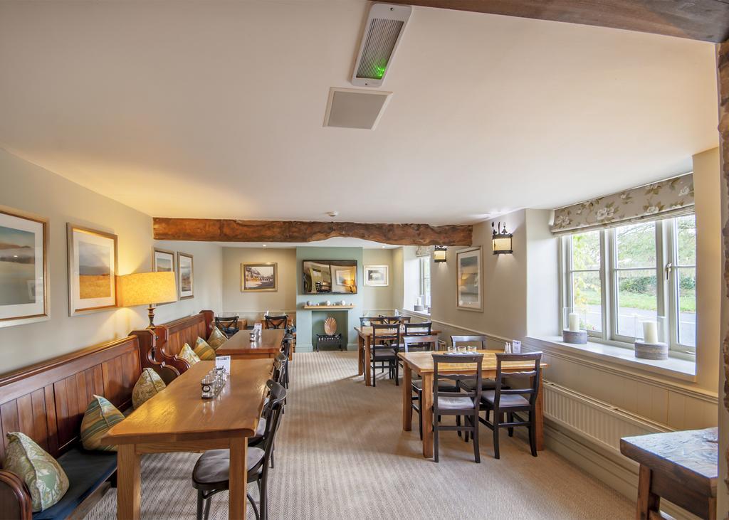 The Crown Of Crucis Country Inn And Hotel Cirencester Exterior foto